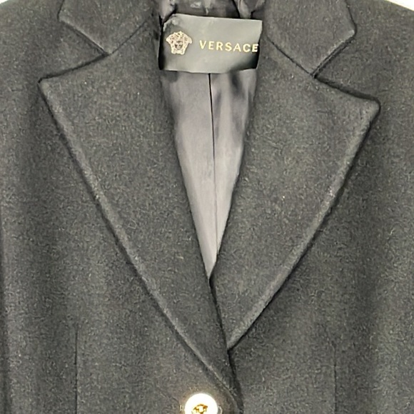 Versace
Wool coat - Picture 2 of 8